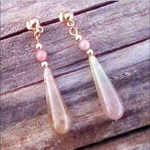 Vintage Blush Glass Teardrop Dangle Earrings Gold Tone